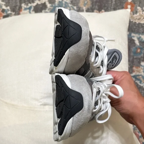 New Balance FuelCell 990v6 Lace in Gray and White (Boys Size 6.5 US, 39 EU) - Picture 10 of 11